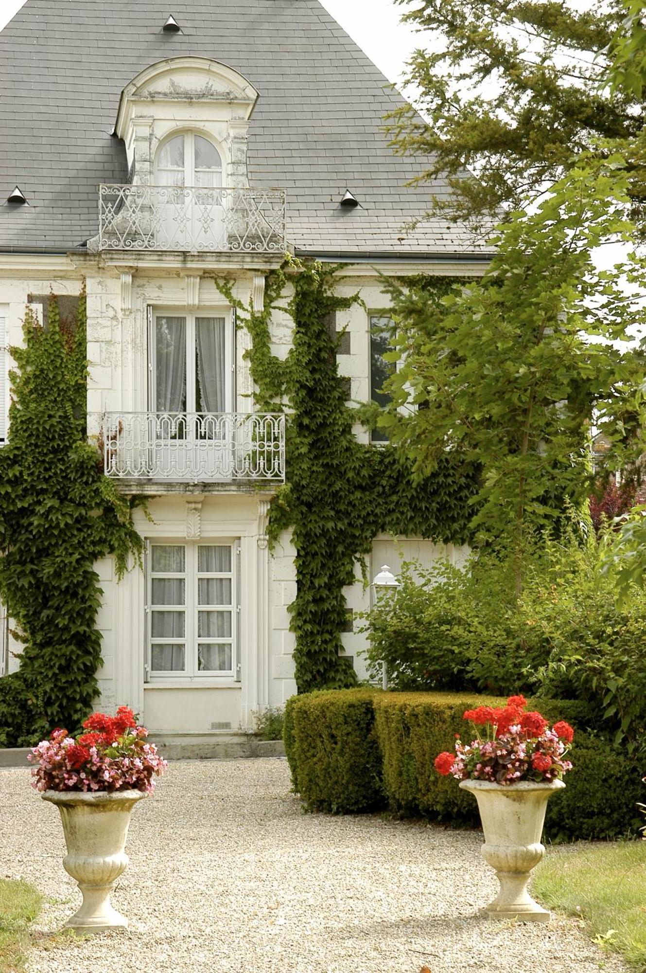 Logis L'Hermitage Buzancais Exterior photo